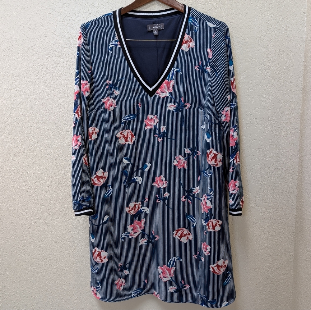 Luxology Long Sleeve Striped Floral V Neck Shift Dress. Size 8